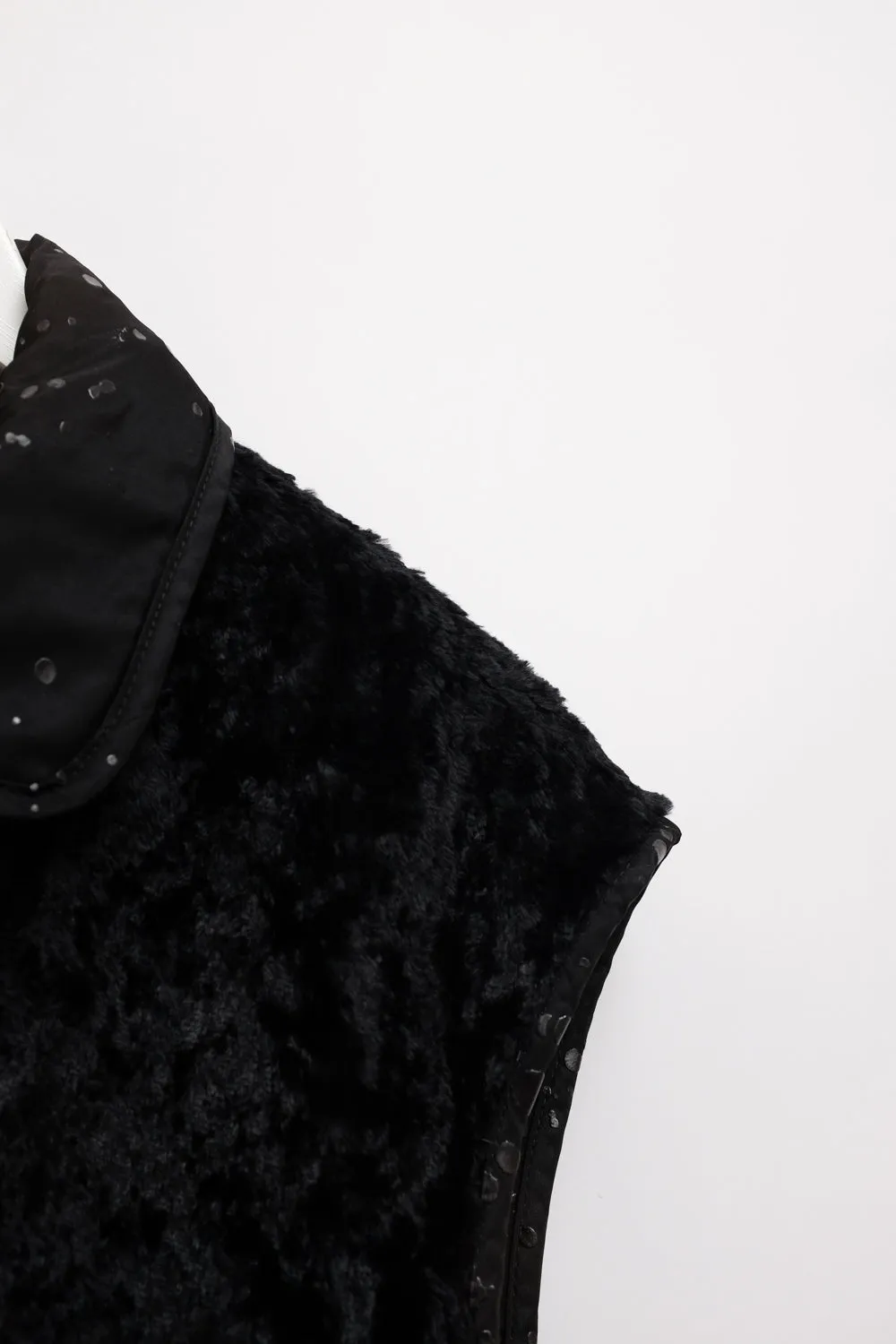 WATER DROPS WARM BLACK VINTAGE VEST